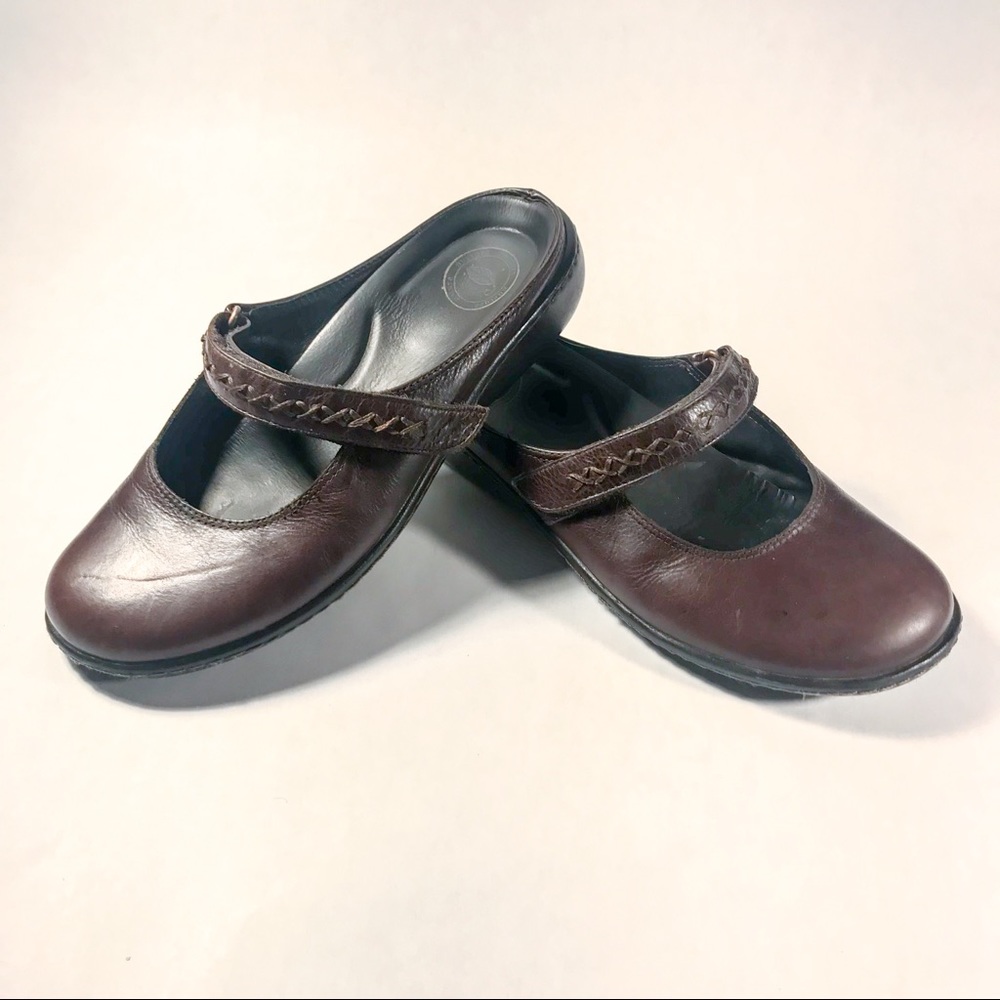 NURTURE Mary Jane Brown Leather Slip On Shoes 7.5